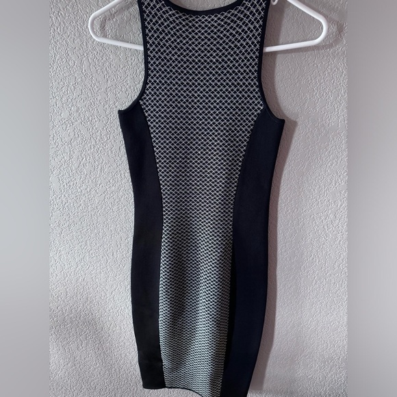 Trina Turk Minka Dress in Black size P - Picture 3 of 8